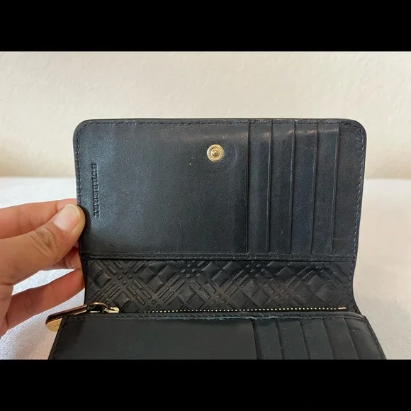 Burberry compact wallet - Picture 7 of 13